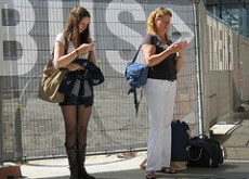 We zijn elkaars ergste spion dankzij iPhone en Facebook