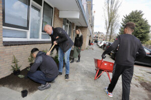 Hedy van den Berk en Reinout Kleinhans: ‘Geef woningcorporaties instrumenten om kwetsbare wijken te helpen’