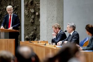 Hoe kabinet moslims en joden tegen elkaar uitspeelt