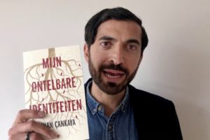 Sinan Çankaya wint eerste Sociologische Bril met Mijn ontelbare identiteiten