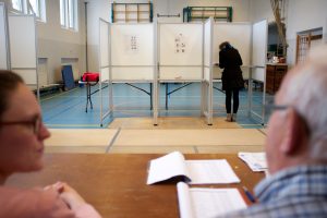 Politieke partijen roepen op tot maatschappelijke betrokkenheid. Maar we zijn toch al betrokken?